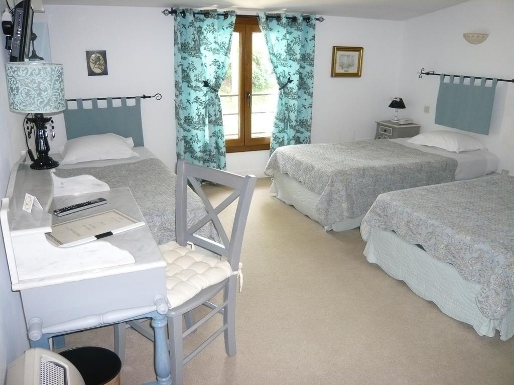 Hotel Mistral Mas-Blanc-des-Alpilles Екстериор снимка